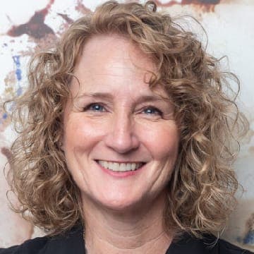 Jennifer, clinic operations manager at Oasis Orthodontics